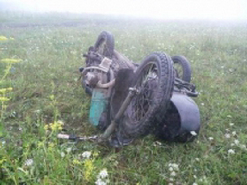 В Новокузнецке двое подростков разбились на мотоцикле