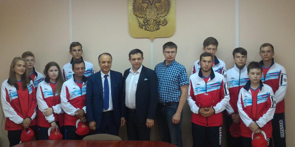 Школьники из кузбасского клуба «Гео&Гео» прошли отбор на X всероссийскую полевую олимпиаду юных геологов