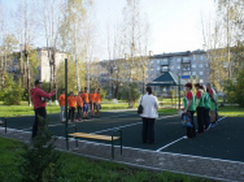 В Междуреченске состоялся волейбольный матч между полицейскими и воспитанниками подшефного детского дома