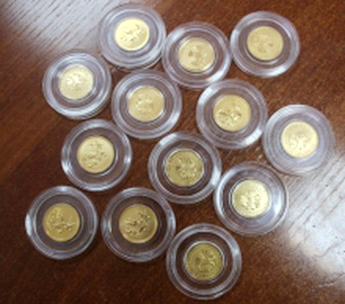 Житель Кемерово украл у знакомого 30 золотых монет «Георгий Победоносец»