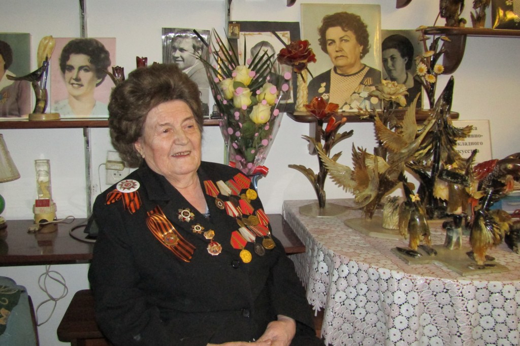 90-летний юбилей отметила ветеран ВОВ Зоя Паутова из Кемерова