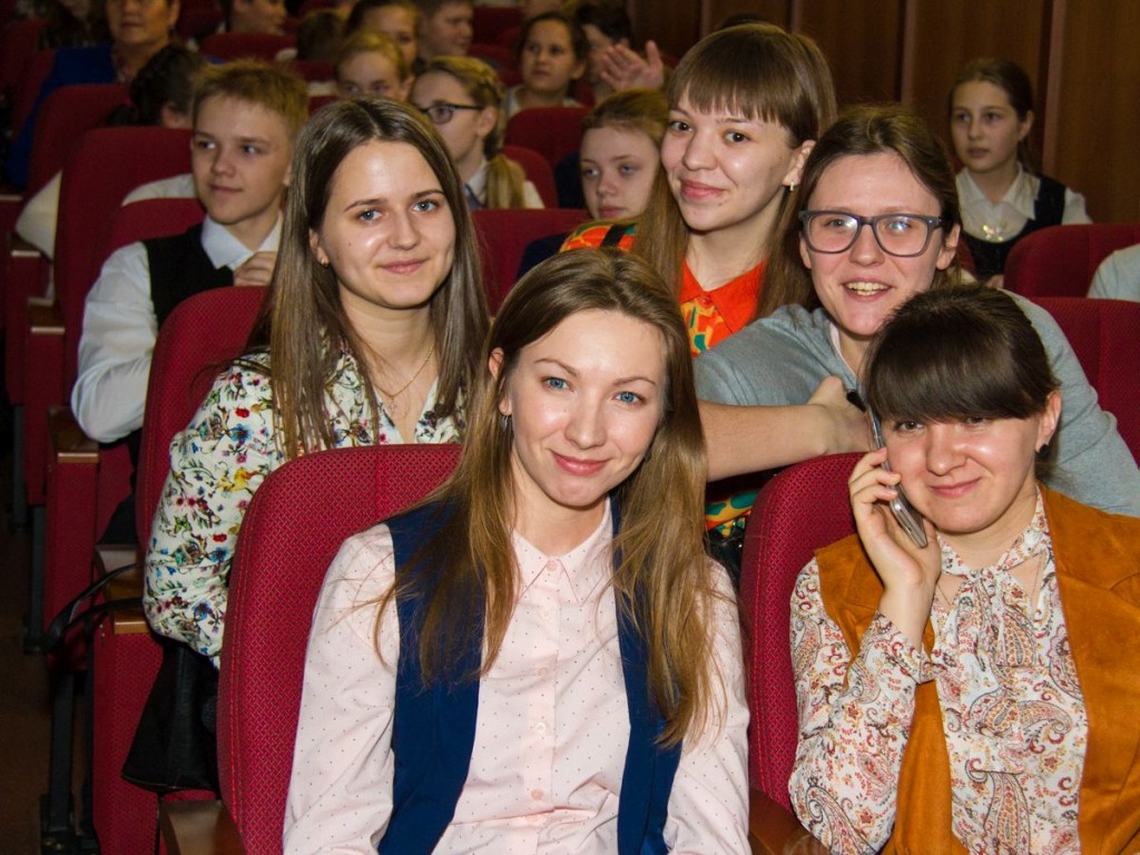 Кемеровским школьникам и студентам представили обновлённую Красную книгу