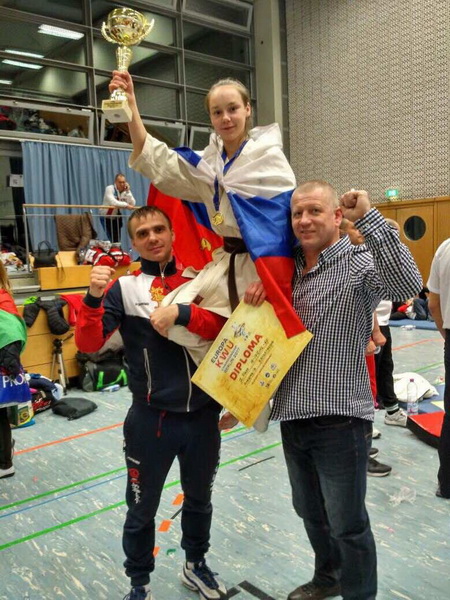 Спортсменка из Калтана привезла золотую медаль с первенства Европы по киокушин карате KWU 