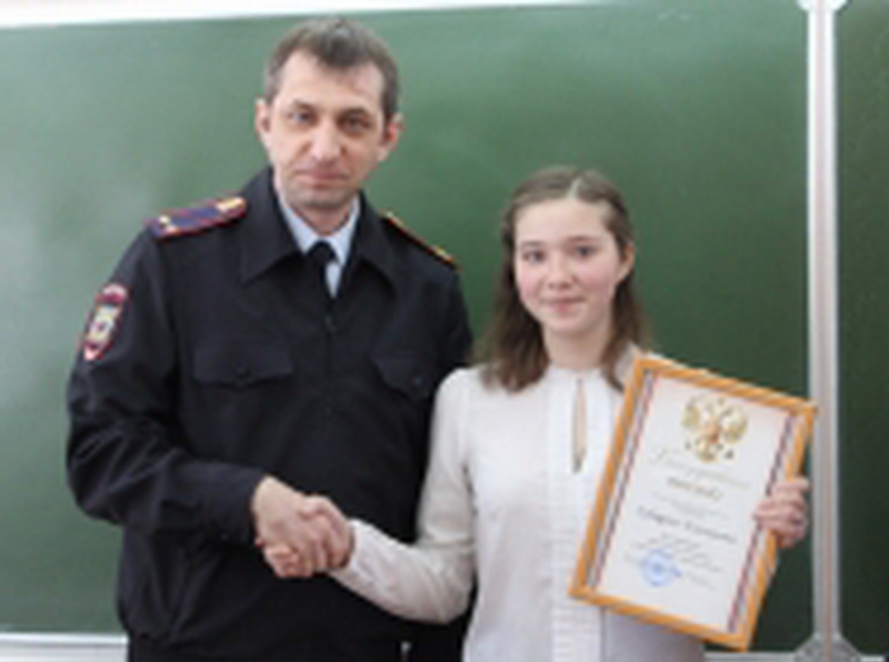 В Березовском школьница помогла вернуться домой 9-летнему мальчику