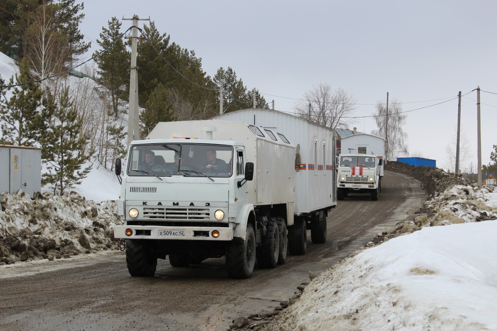 Группа контроля ГУМЧС России по области приступила к дежурству в Мариинске на время паводка