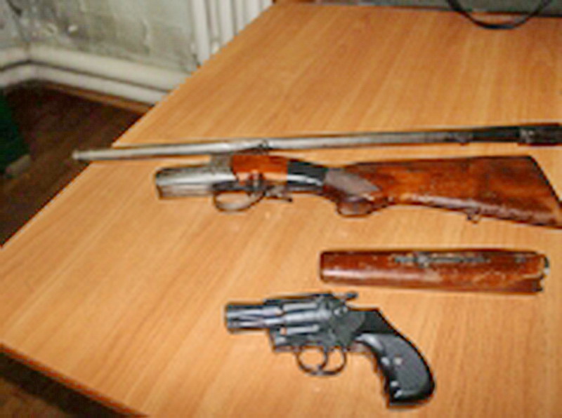 В Прокопьевском районе участковый уполномоченный полиции изъял не законно хранившееся оружие