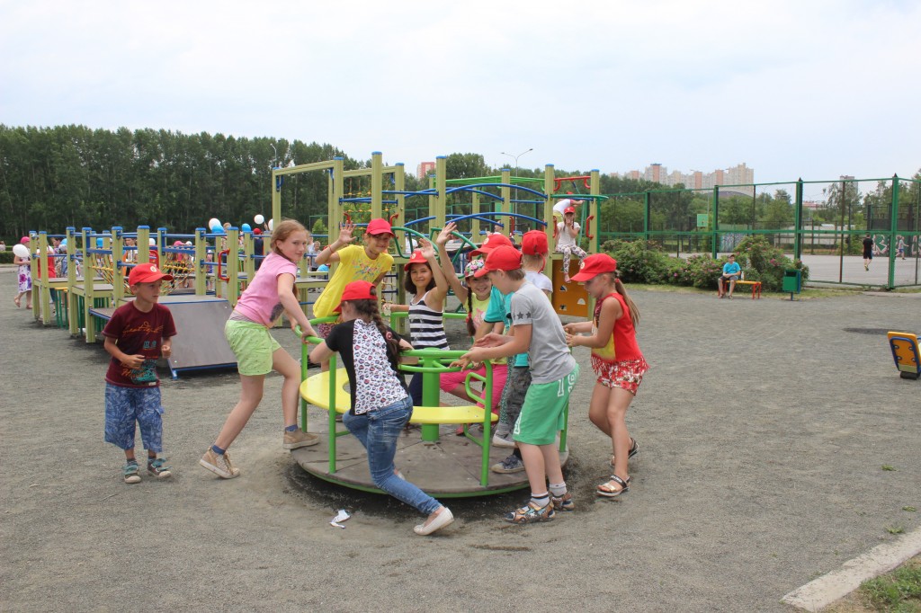 Новая детская игровая площадка открылась в Кемерове