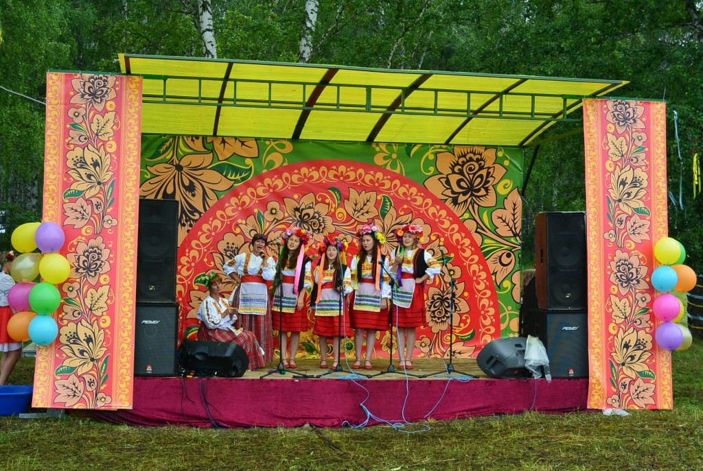 Фестиваль национальных культур «Радужная карусель» прошел в Промышленновском районе