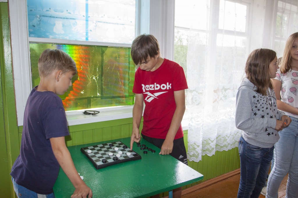 Более двух тысяч школьников из Березовского отдохнут и оздоровятся в загородных и дневных лагерях