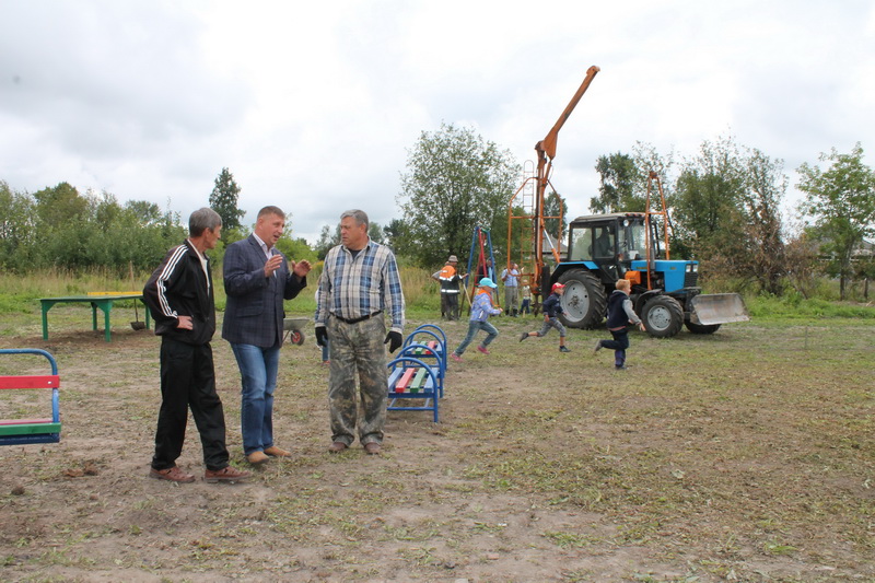 Четыре детские площадки построят в Березовском к Дню шахтера по «народной» программе
