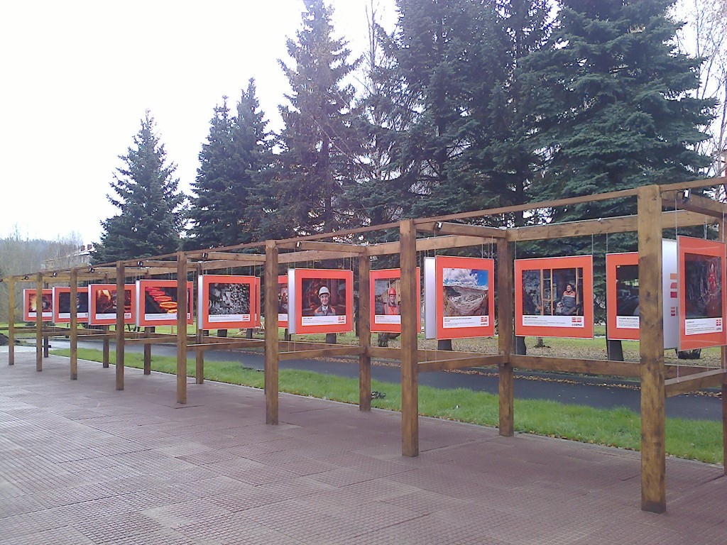 Выставка под открытым небом «Сильнее стали» открылась в Междуреченске