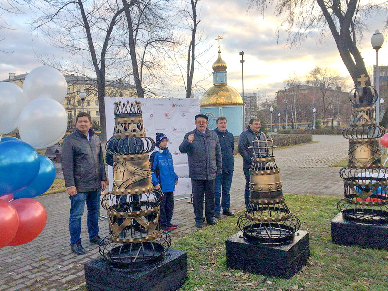 Сеанс одновременной игры прошел в Новокузнецке на Аллее шахмат