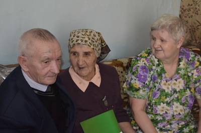 Труженик тыла Анна Логунова из Крапивинского района отметила 90-летие