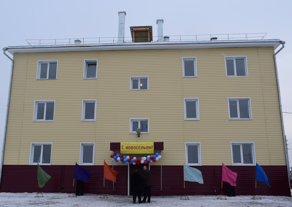 11 детей-сирот получили ключи от квартир в новостройке п. ст. Егозово Ленинск-Кузнецкого района