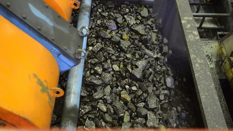 За 9 месяцев 2017 года угольщики Кузбасса добыли 180,2 млн тонн угля