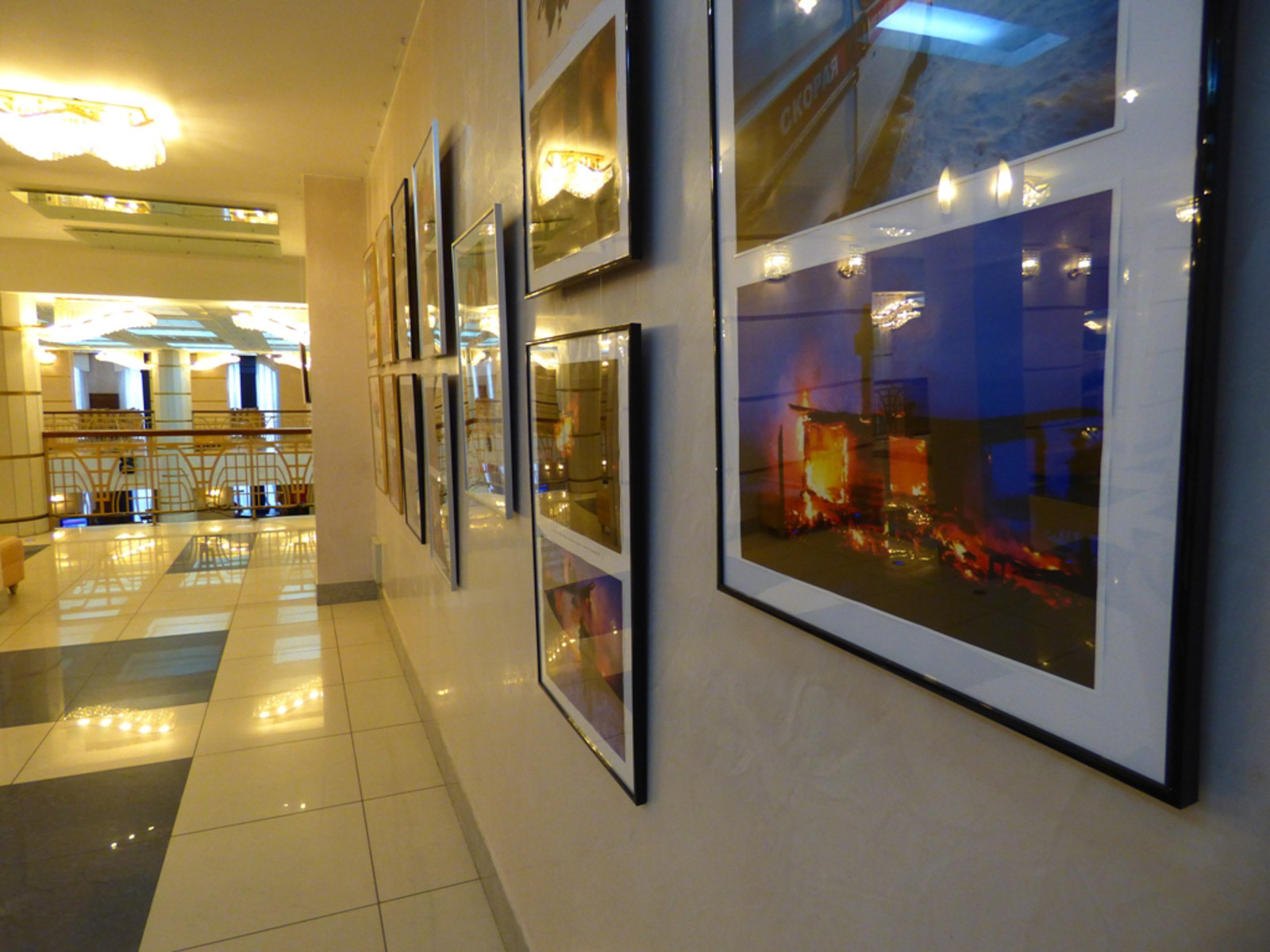 В Кемерово открылся выставочный фотопроект «Во имя добра и гуманизма» КемГИК, реализуемый в рамках проекта «Гражданский подвиг»
