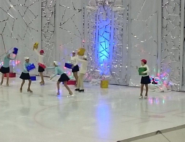 Ледовое шоу «Рождественская сказка» в Прокопьевском районе бесплатно посмотрят 450 детей