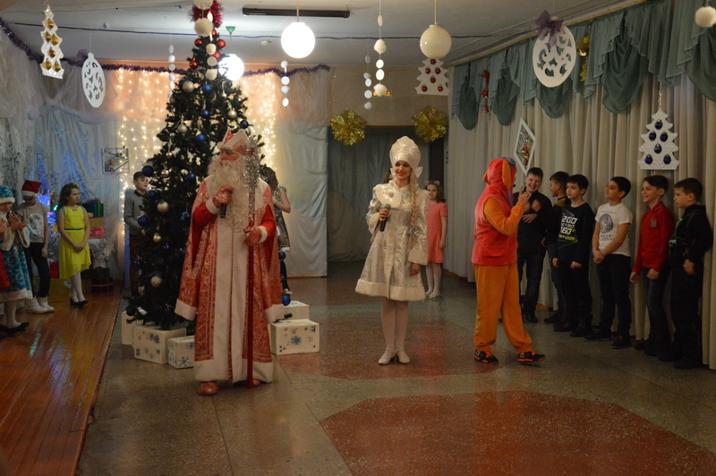 Прокопьевск: Новогодние приключения в семейке Крудс