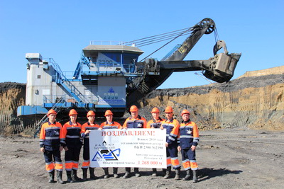 Машинисты экскаваторов кузбасских угольных предприятий установили пять мировых рекордов