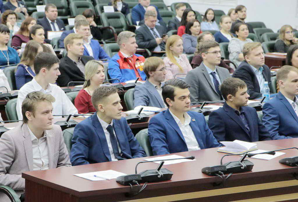 Молодежный парламент Кузбасса на первом заседании нового состава обсудил планы работы на ближайшие два года