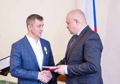 Областной медалью «За веру и добро» награжден тренер-преподаватель ДЮСШ № 4 города Кемерово 