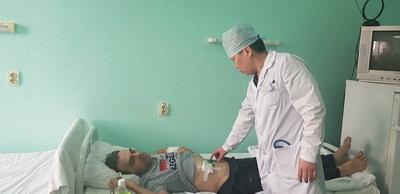 Кемеровские хирурги спасли мужчину с тяжелым заболеванием желудка
