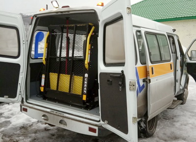 В Центре соцпомощи семье и детям Новокузнецкого района появился новый автомобиль