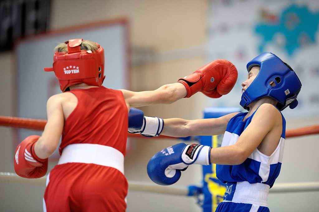 Шесть спортсменок представляли Кузбасс на первенстве России по боксу среди юношей и девушек (13-14 лет)