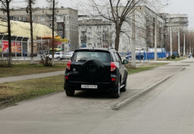В Новокузнецке привлекли к ответственности за парковку в неположенном месте