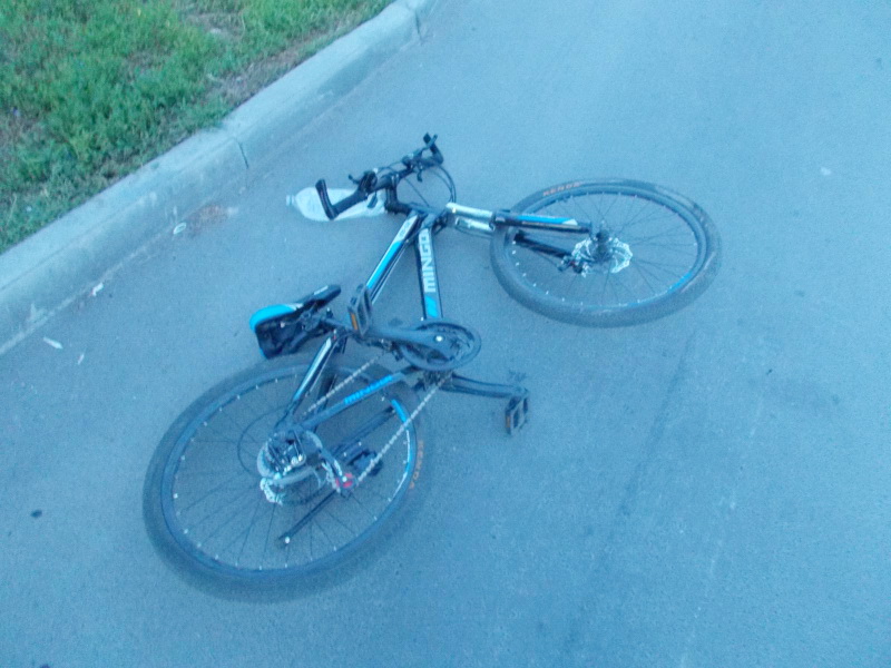 В Кемерово водитель, совершивший наезд на 8-летнего велосипедиста, скрылся с места ДТП