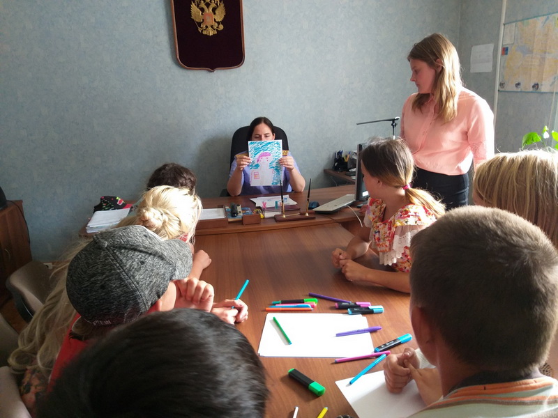В Кемеровской области следователи попросили ребят из детского дома определить, как, по их мнению, может выглядеть преступник