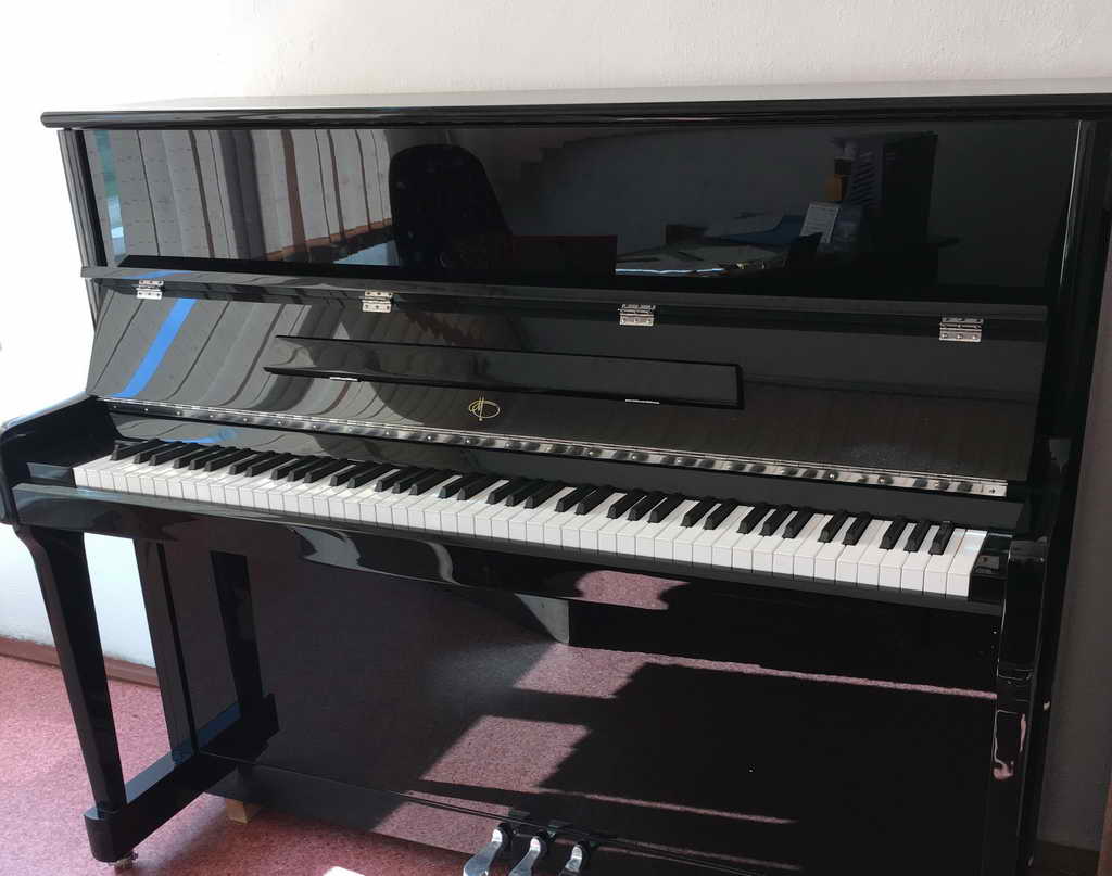 Кузбасские школы искусств начали получать новые пианино в рамках реализации национального проекта «Культура»