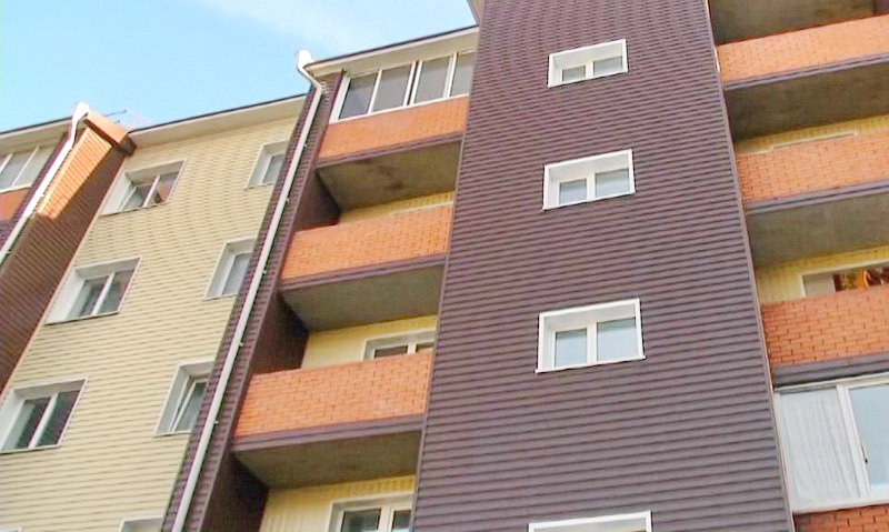 Жители Киселевска получили квартиры по программе переселения