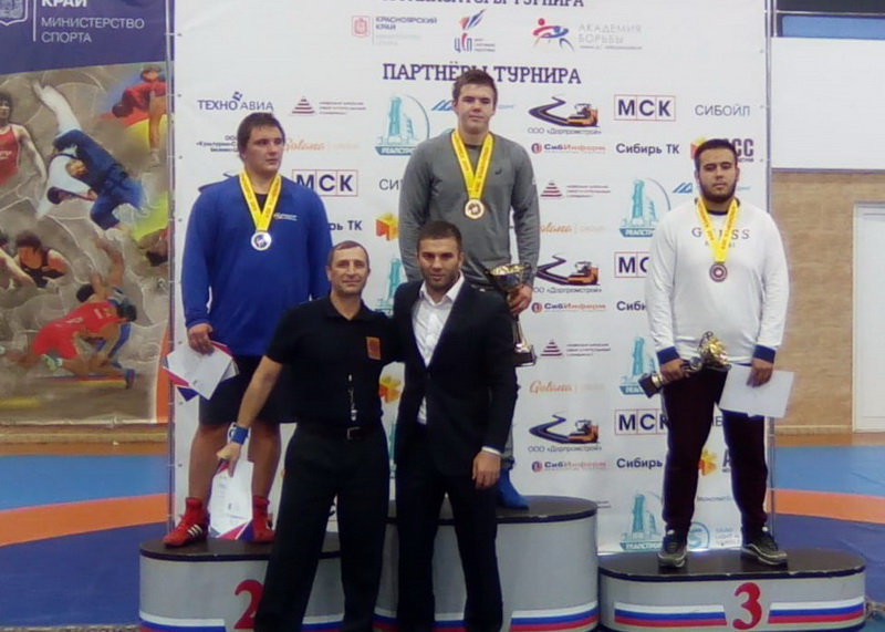 Кузбасские спортсмены показали хорошие на двух турнирах по спортивной борьбе