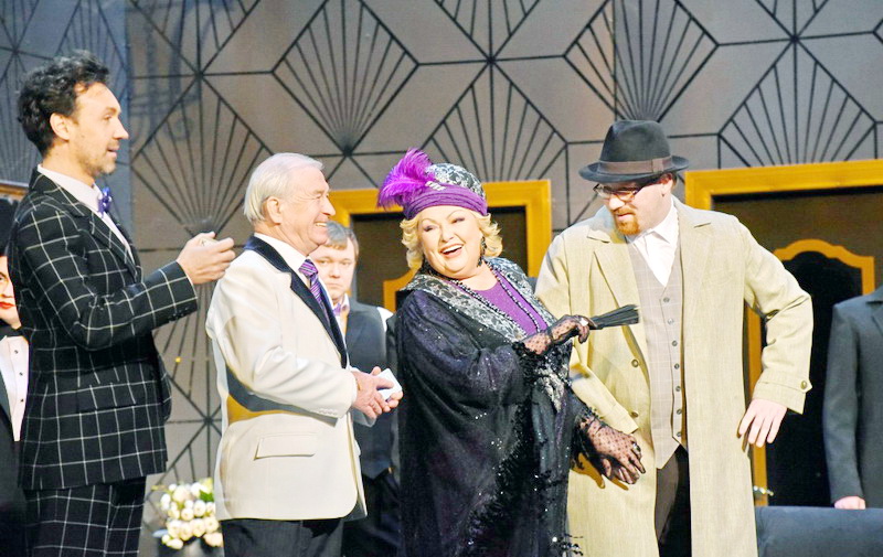 Музыкальный театр Кузбасса приглашает на премьеру оперы Джузеппе Верди «Травиата»