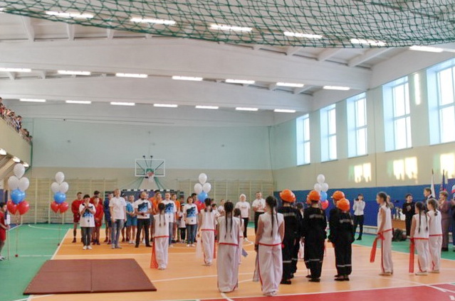 В Проскоковской школе после ремонта открылся спортивный зал