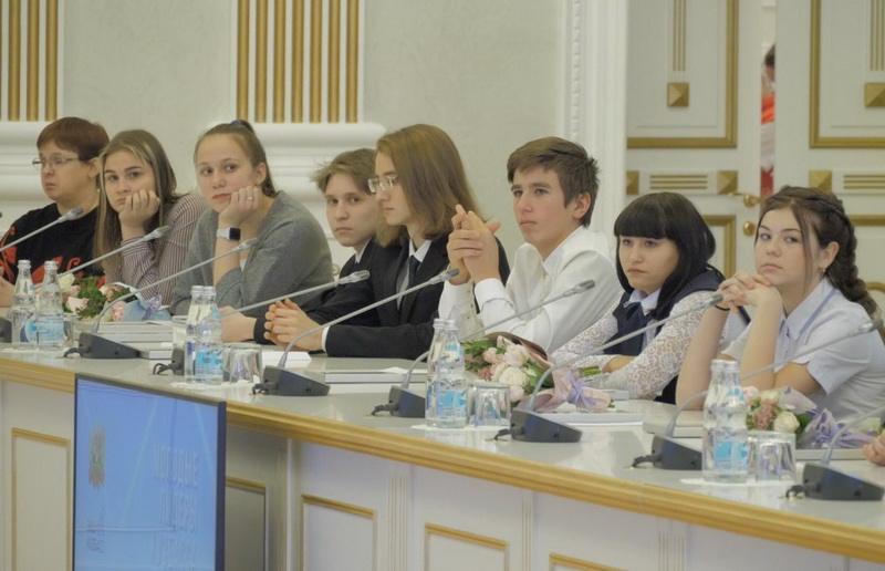 Талантливую молодежь Кузбасса отметили областными наградами