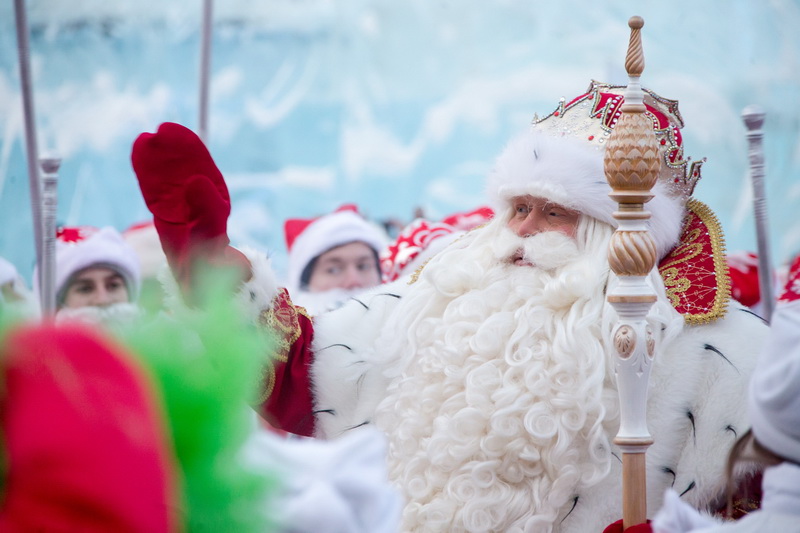 В Кемерове установлен рекорд России по самому массовому Параду Дедов Морозов