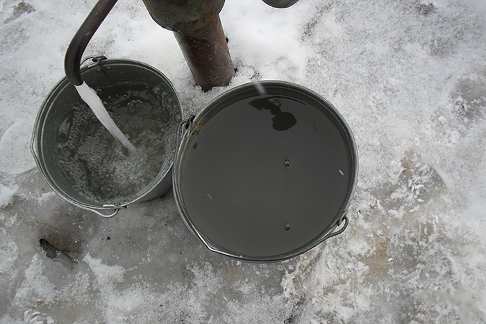 В Мариинске из-за наличия термотолерантных колиформных бактерий в воде приостановлена эксплуатация водоразборной колонки