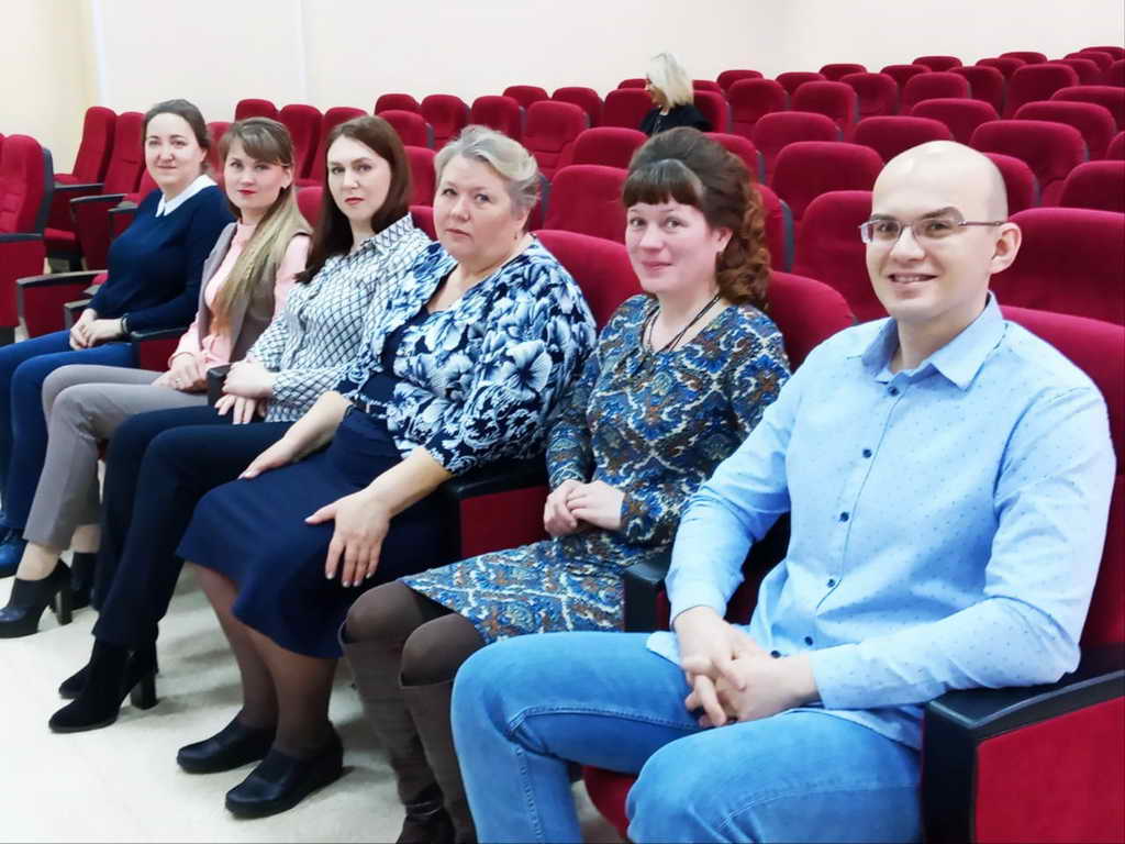 Медицинские работники Кузбасса, которые лечили первых пациентов с COVID-19, получили премии