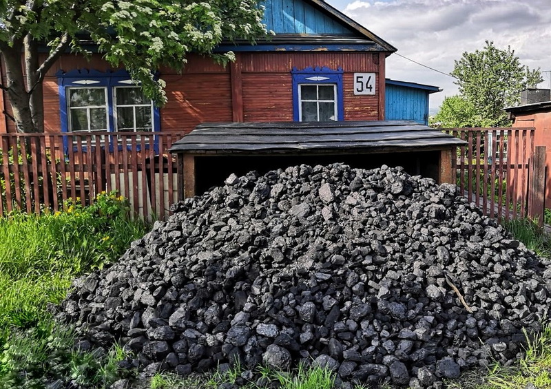 Более 10 тысяч жителей Кузбасса получили благотворительный уголь