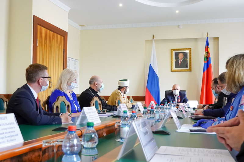 Религиозные конфессии Кузбасса обсудили взаимодействие 