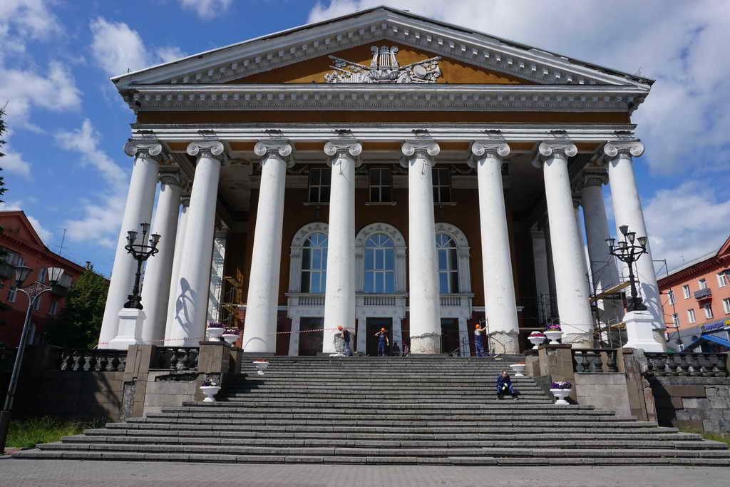 Прокопьевск. Театр обновляет облик
