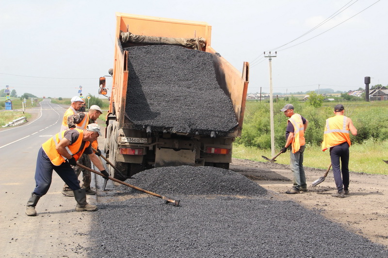 В этом году в Кузбассе построят и отремонтируют около 300 км дорог