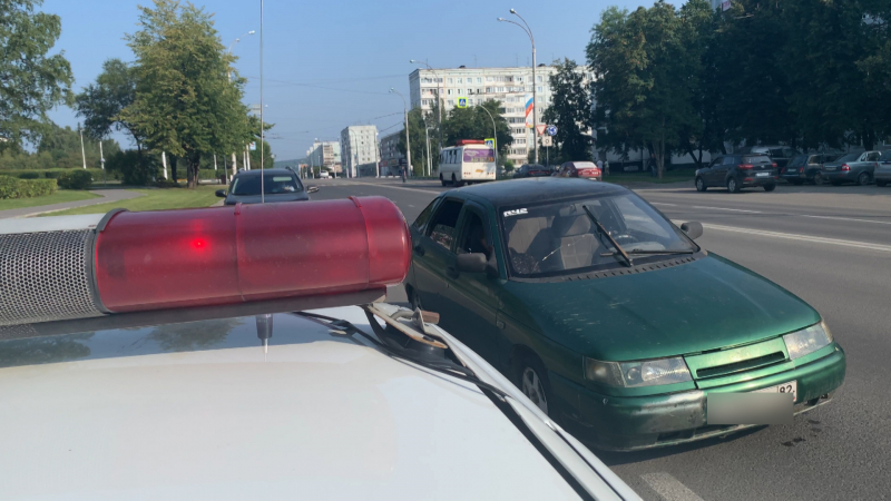 В Кемерове задержали нетрезвого мужчину, который угнал автомобиль