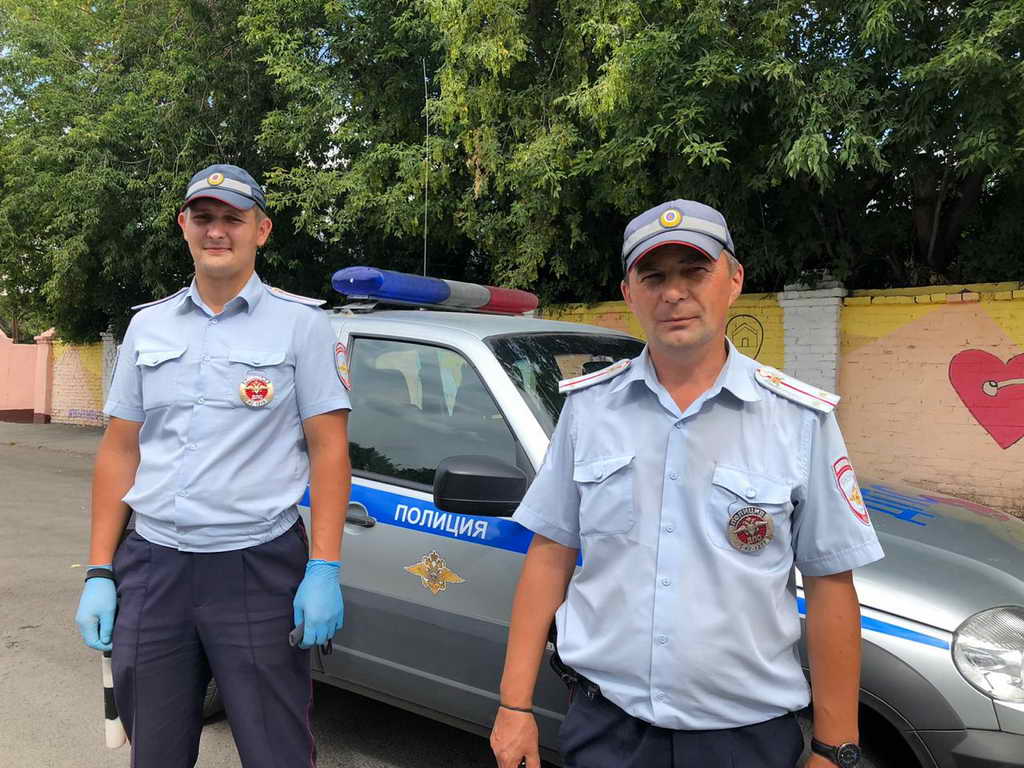 В Кемеровской области сотрудники ГИБДД оказали помощь мужчине с приступом эпилепсии
