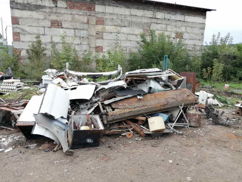 В Новокузнецке полицейские пресекли деятельность незаконной свалки металлолома