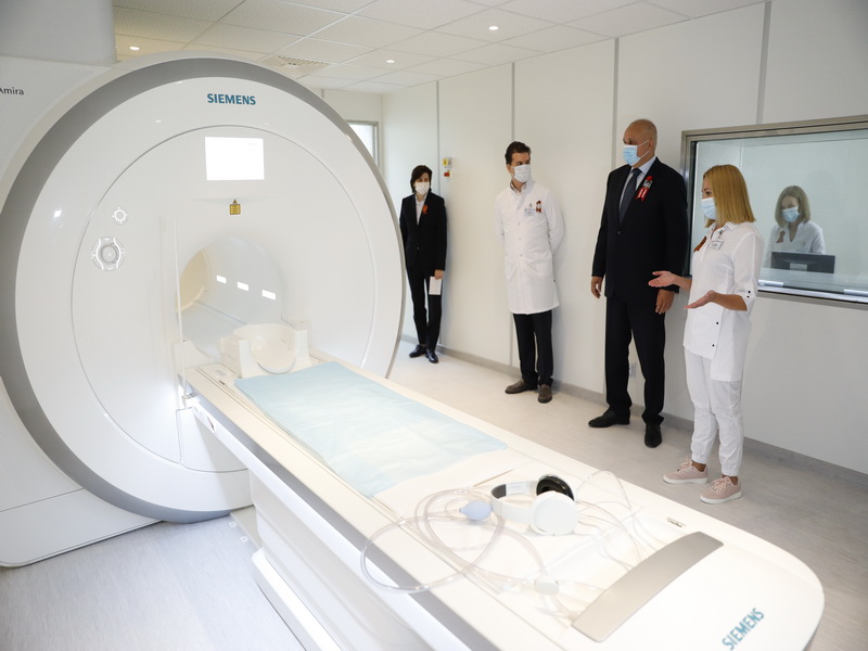 В Кузбассе появился современный магнитно-резонансный томограф