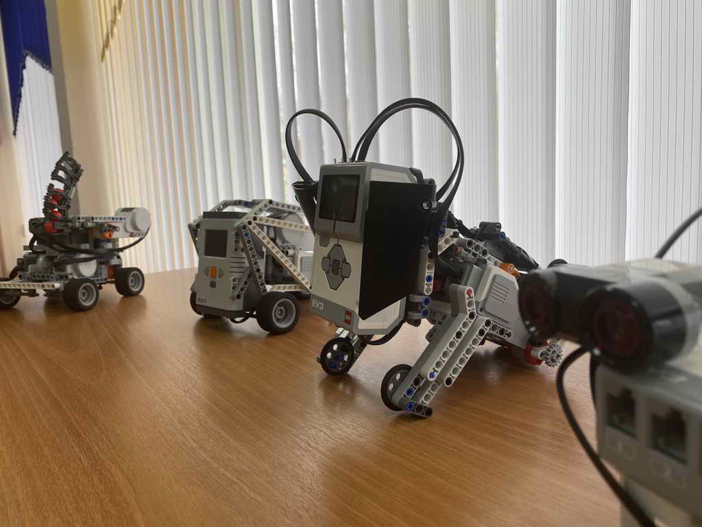 Школьники Ленинска-Кузнецкого смогут на занятиях создавать «умных» роботов