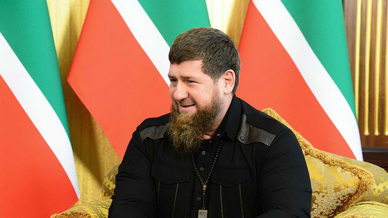 В Чечне показали видео с Кадыровым и участниками операции на Украине